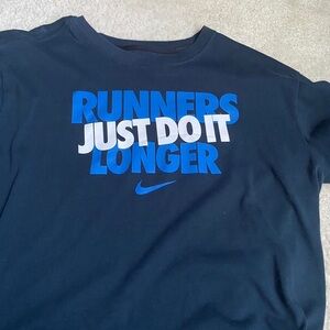 Nike Men's Navy and Black T-shirt